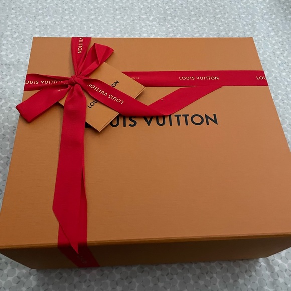 Meet your Posher, Barrie - Picture 2 of 2